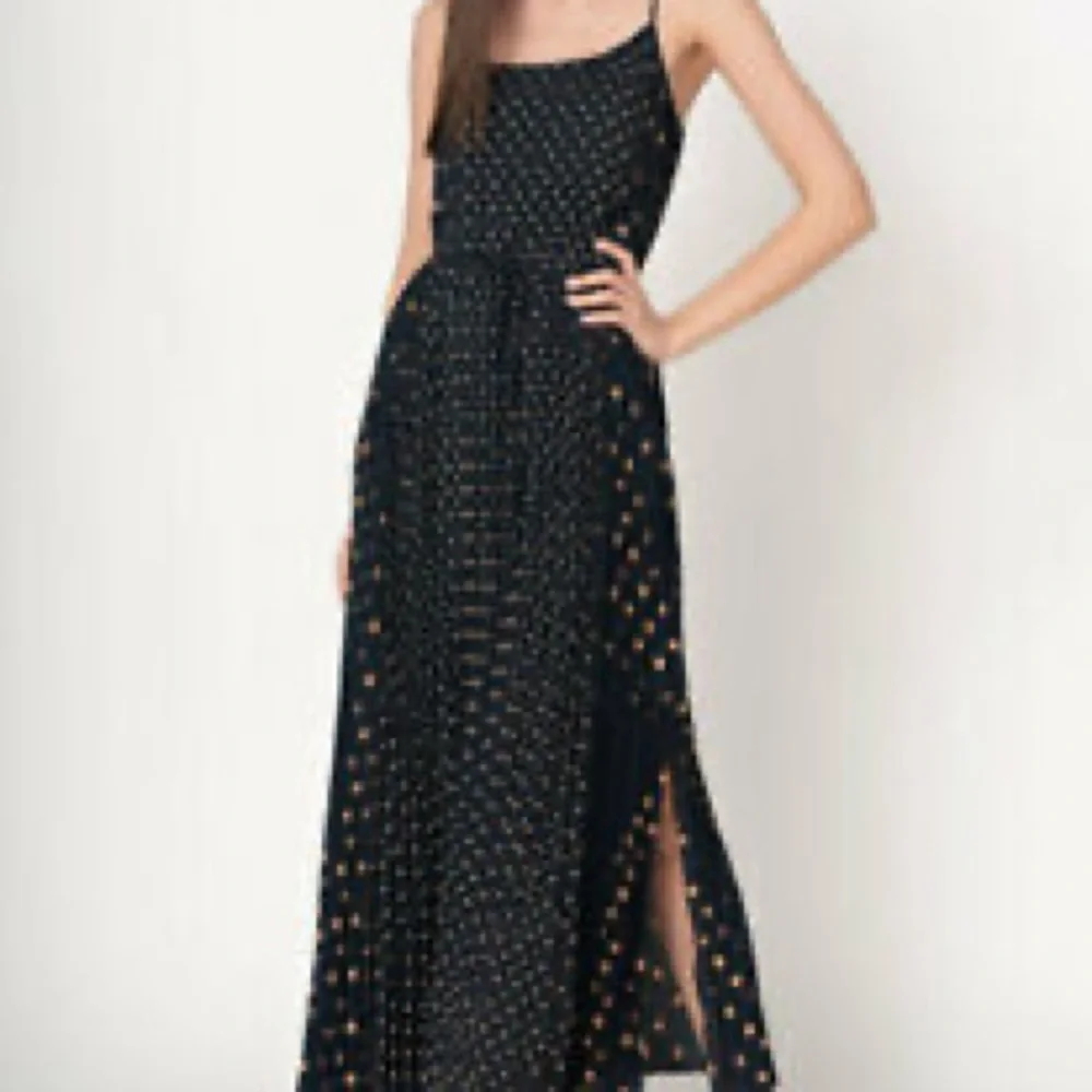 Banana Republic polka dot pleated Maxi dress - Picture 3 of 4